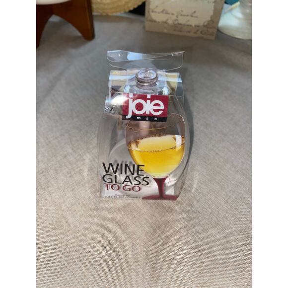 New Set of 4 Joie Wine Glass To Go 2 White 2 Wine Red Lot $12.95 MSRP Each - Picture 7 of 8